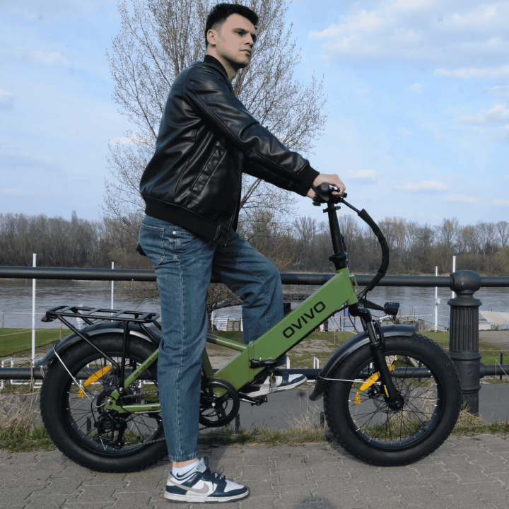 OVIVO NEO C1 PRO | Bicicletta Elettrica | Versatile | Motore BAFANG 250W | 36V 10Ah | 25km/h | Autonomia 40-50Km | GARANZIA ITALIANA