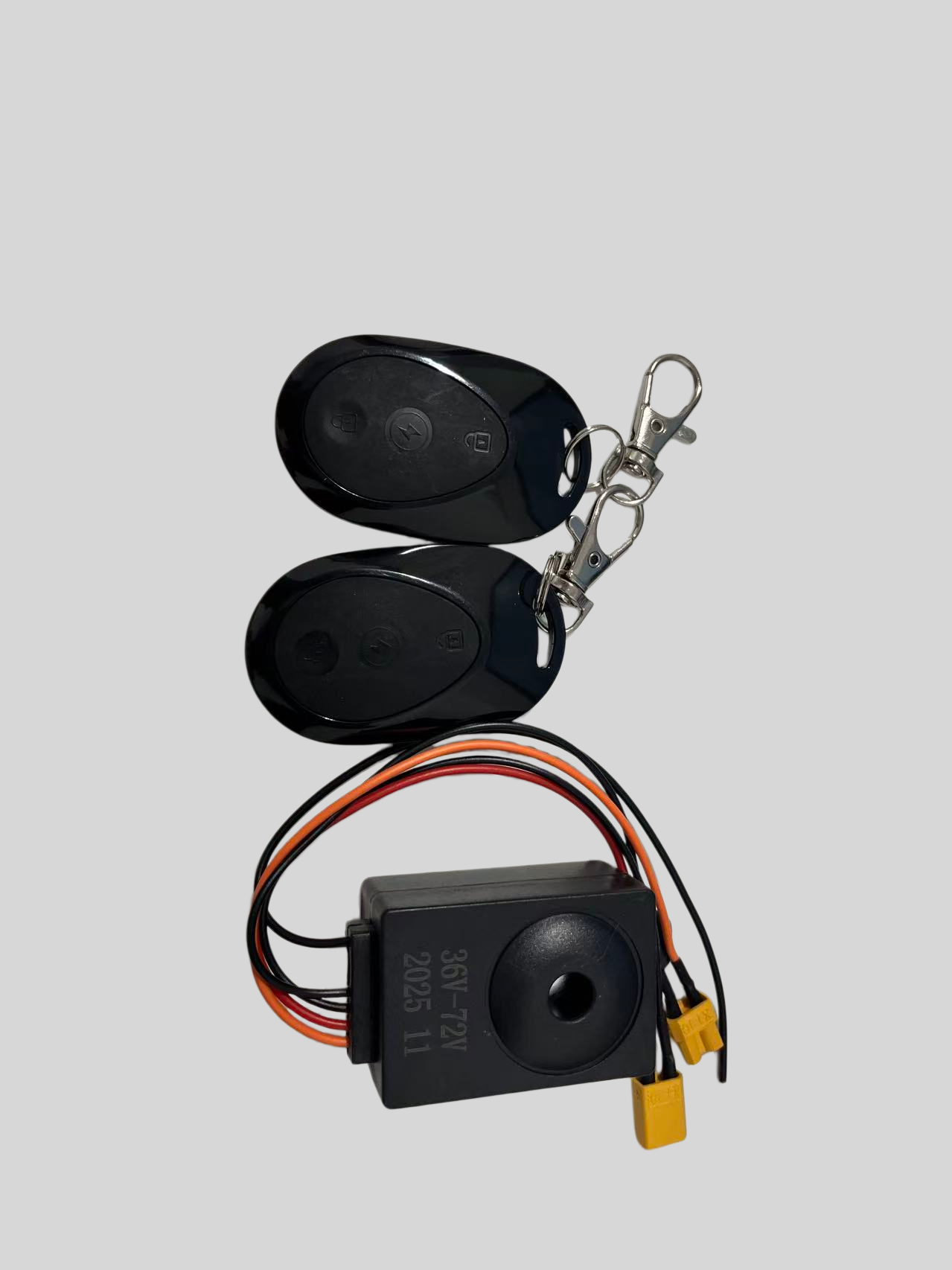 Antifurto per XIAOMI M365 PRO Nero a Goccia d’Acqua per XT30 per Monopattini Elettrici e Bici Allarme con telecomando