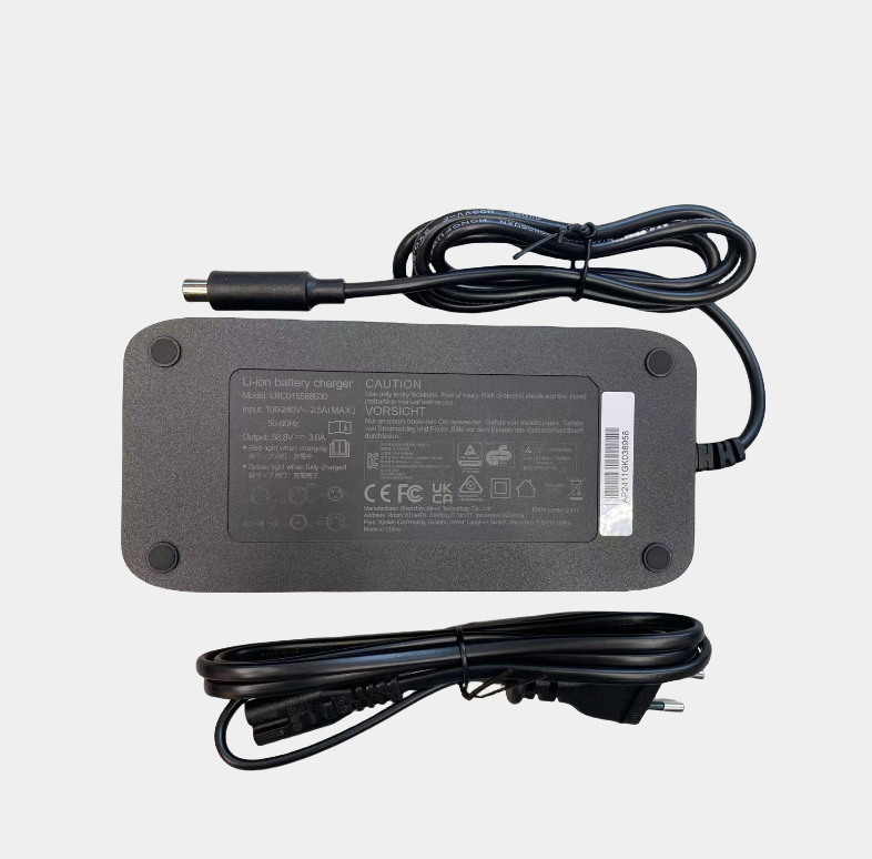 Carica Batteria ENGINE PRO 2.0 ENGWE Originale 58.8V 3A (connettore 8.0mm) per bicicletta elettrica e Altri