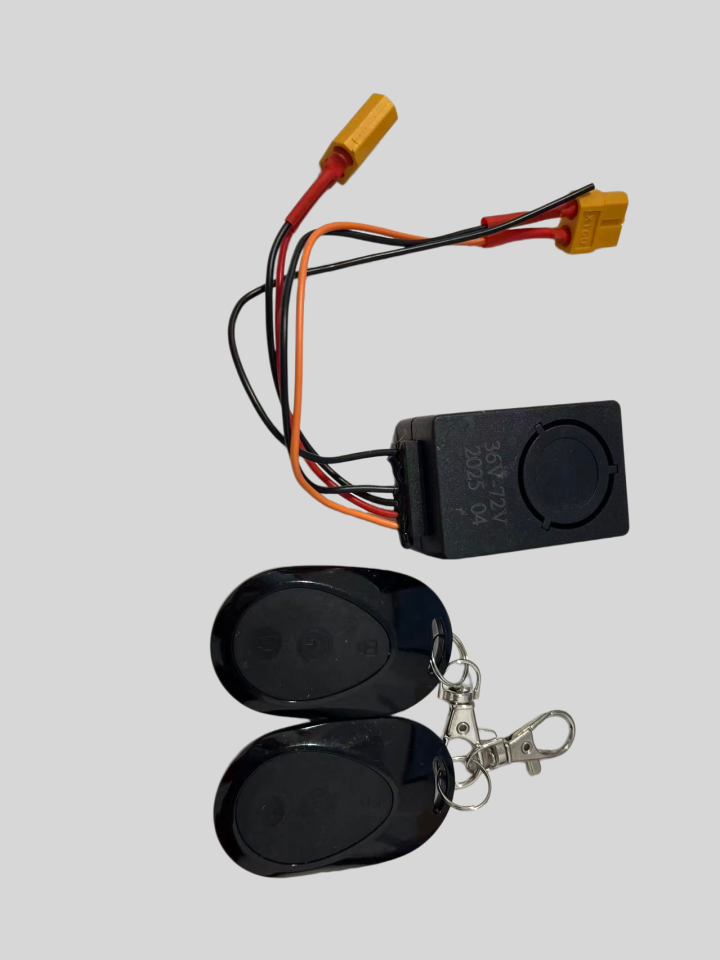 Antifurto per G30 Max Nero a Goccia d’Acqua per XT60 per Monopattini Elettrici e Bici Allarme con telecomando